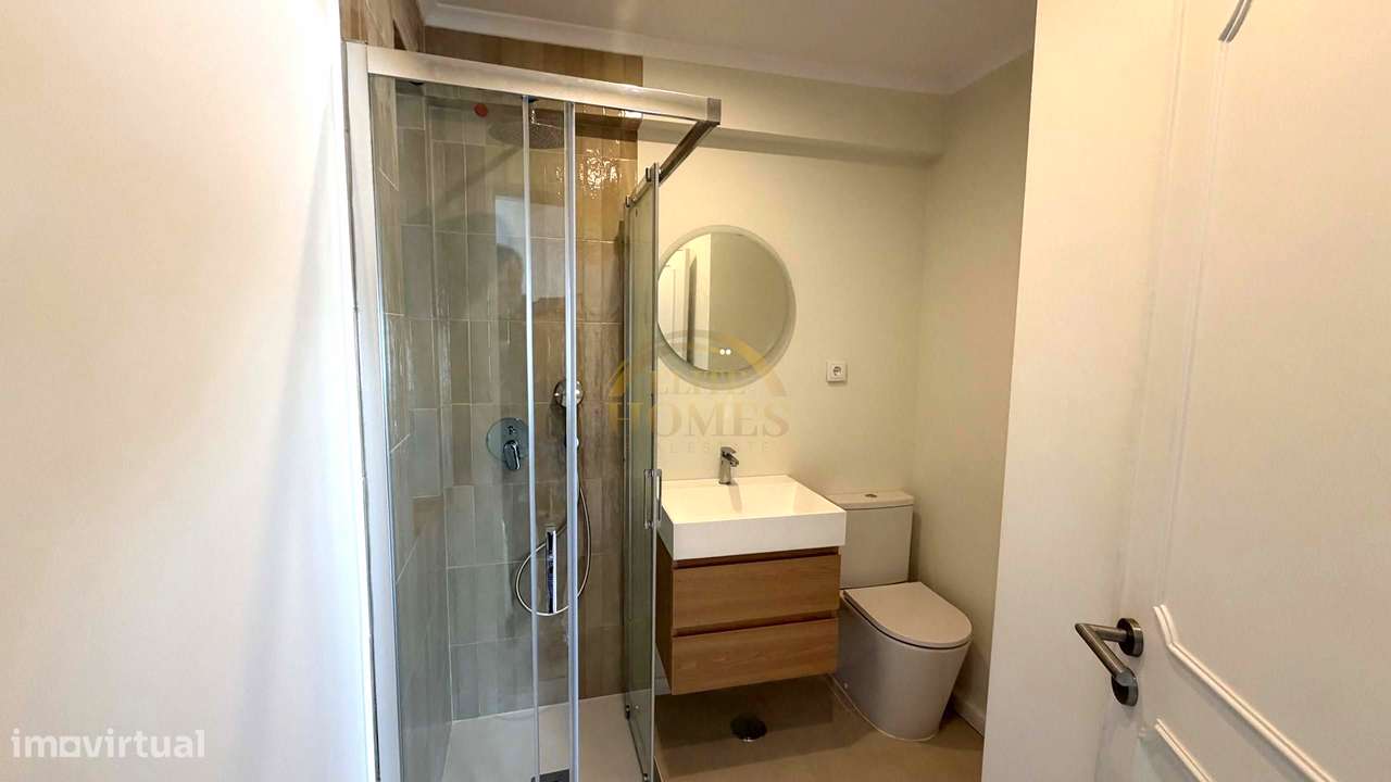 T3 Totalmente Remodelado na Ramada, Odivelas.-17