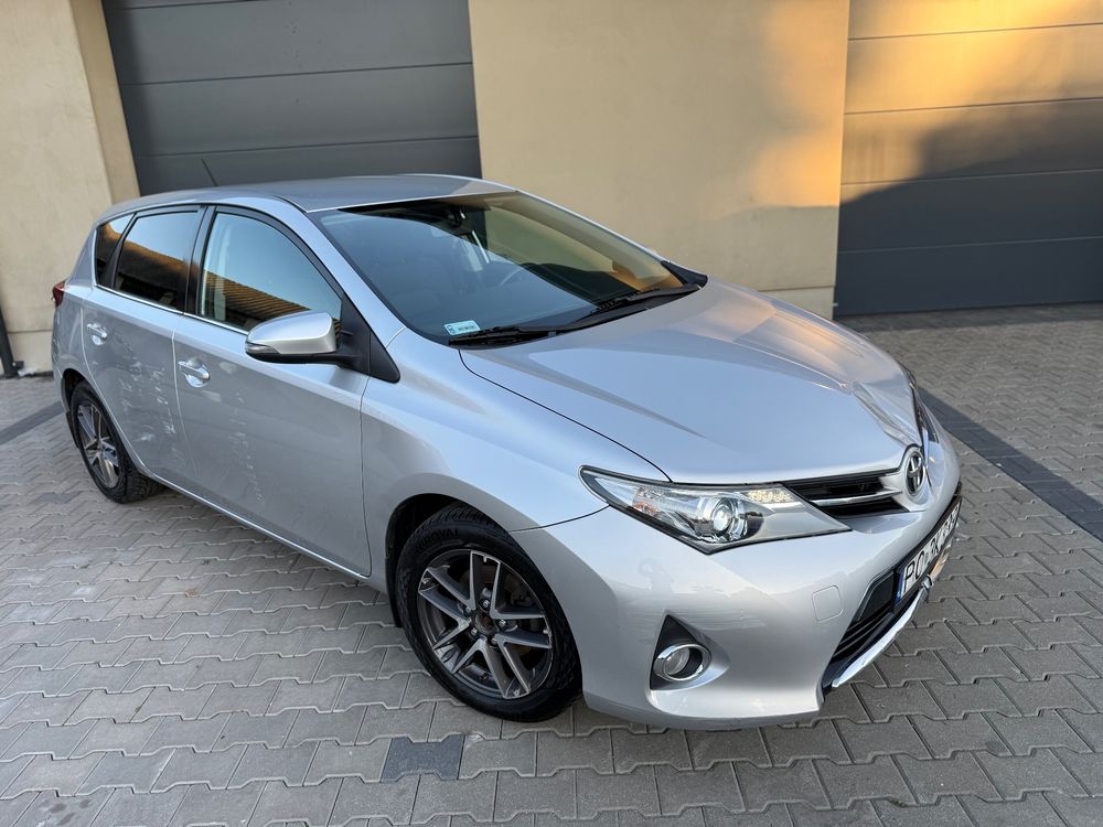 Toyota Auris II 1.6 Premium Comfort 2014