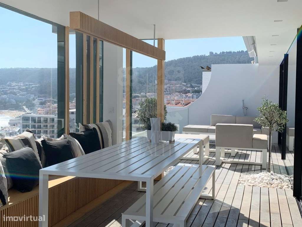 Apartamento T3 totalmente remodelado com terraço e vista mar em Sesimb-8