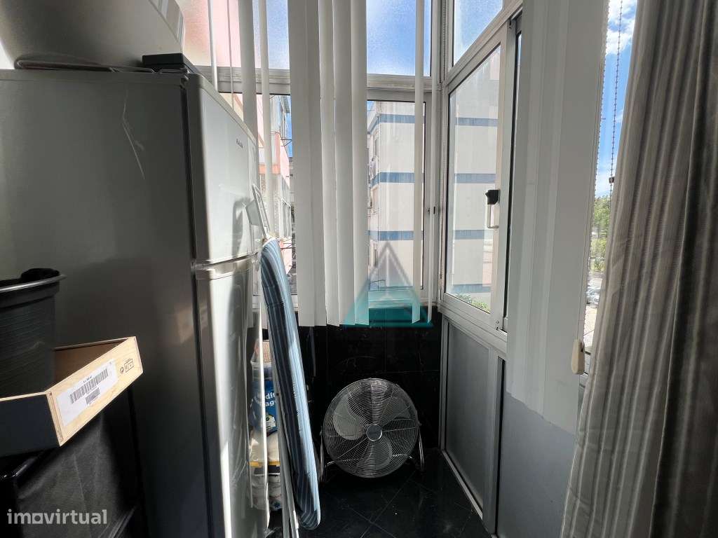 Apartamento T3 Paivas com melhoramentos 2º andar-23