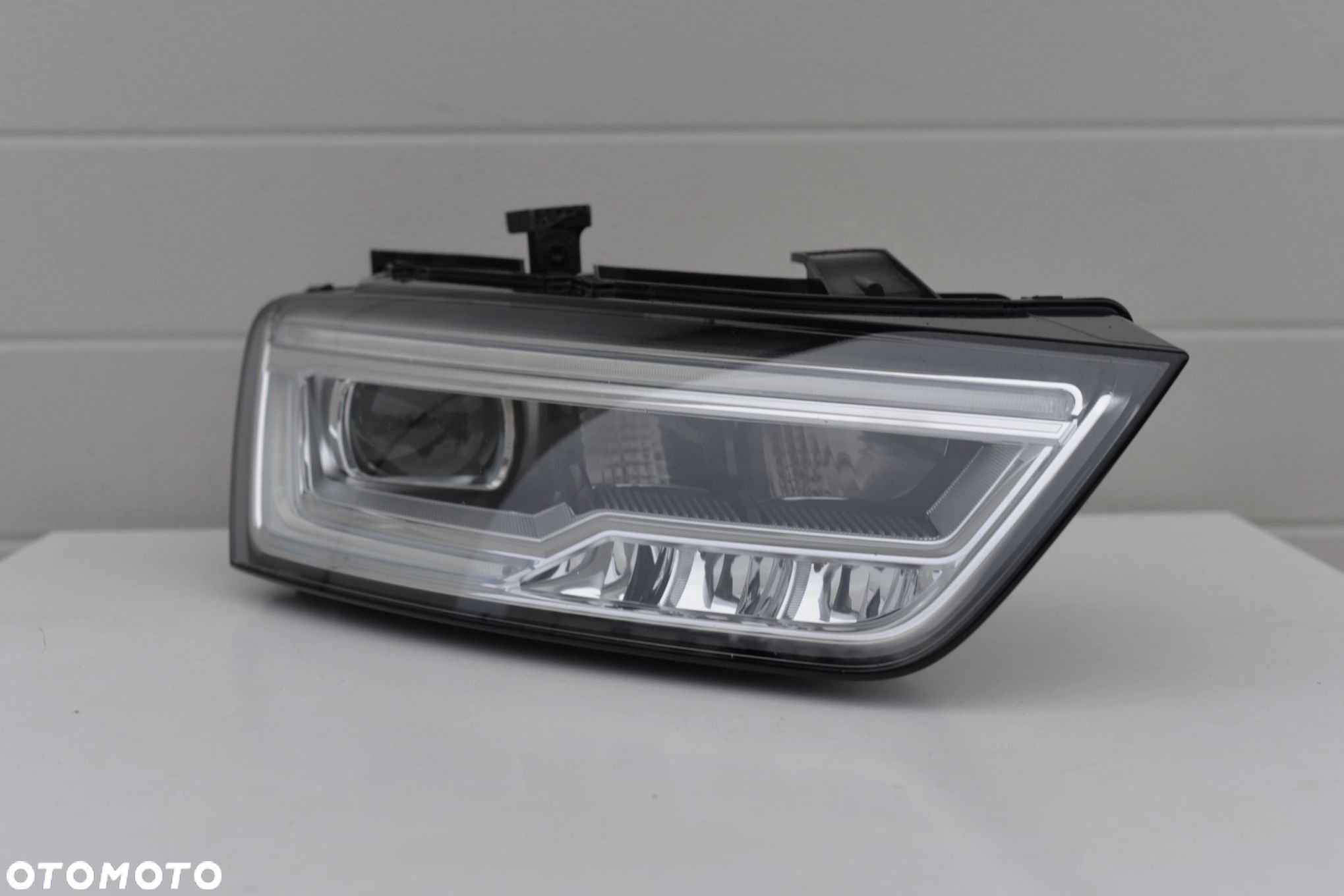 AUDI Q3 SQ3 LAMPA PRAWA REFLEKTOR FULL LED 8U0941034 KPL - 1