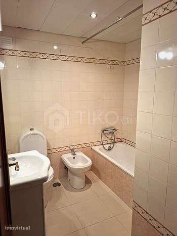 Apartamento T2 com elevador na Aldeia de Paio Pires-11