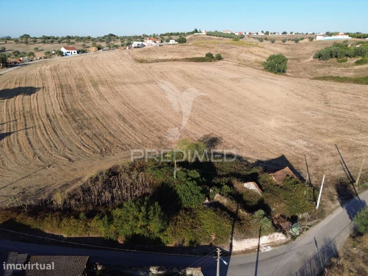 Oportunidade Única! Moradia T3 para Restaurar com Terreno - Nabais... - Grande imagem: 2/26