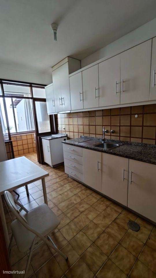 T-3 Mobilado / Castelo de Paiva / Junto a Câmara Municipal - Grande imagem: 5/14