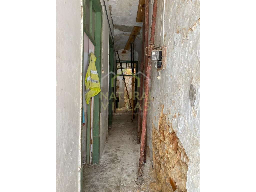 Casa Típica Algarvia para Recuperar na Baixa de Olhão - Grande imagem: 4/10