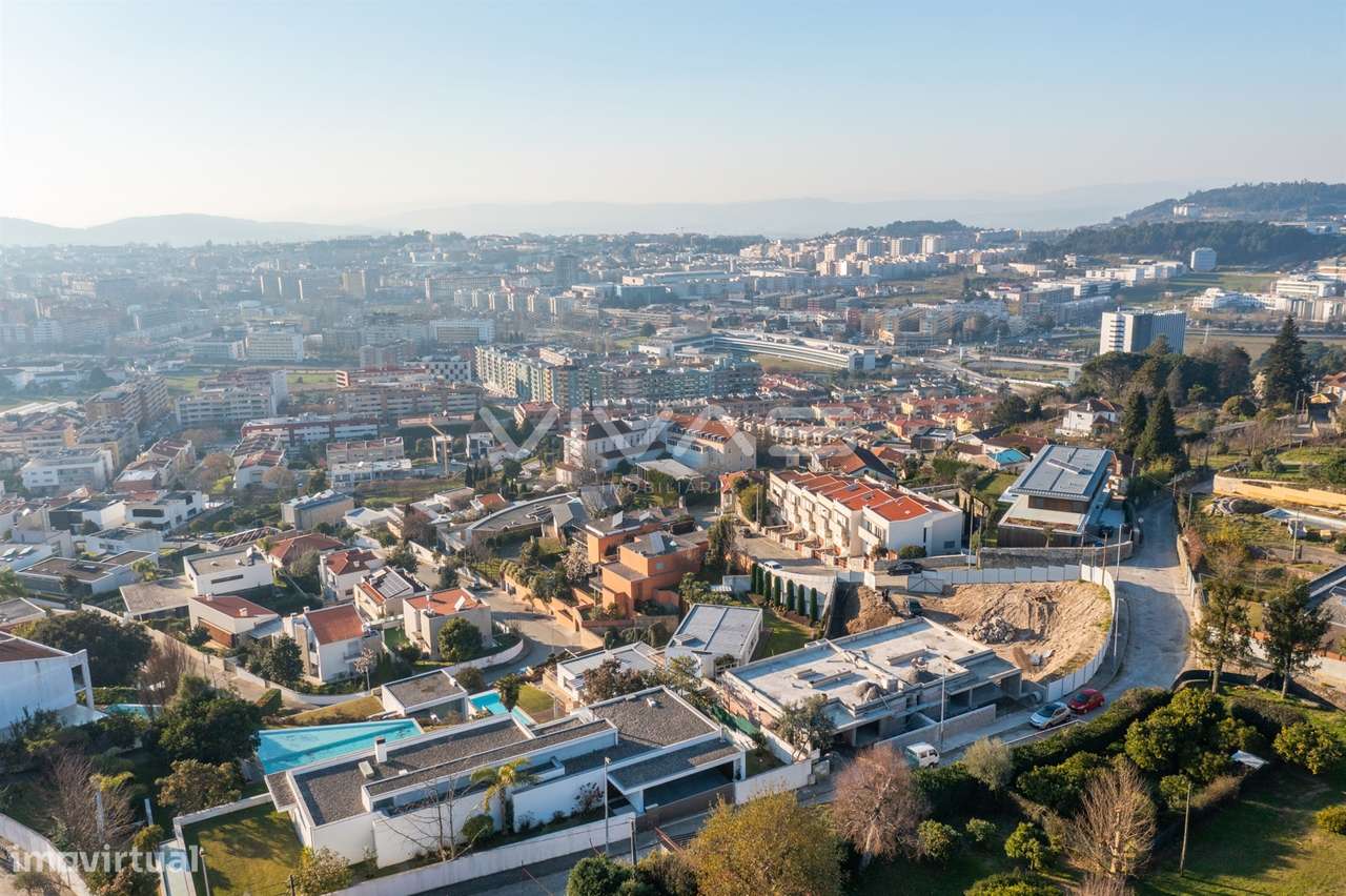 Moradia Geminada T3+1 Venda em Nogueiró e Tenões,Braga - Grande imagem: 5/60