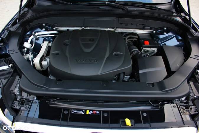 Volvo XC 60 D4 SCR Momentum - 32