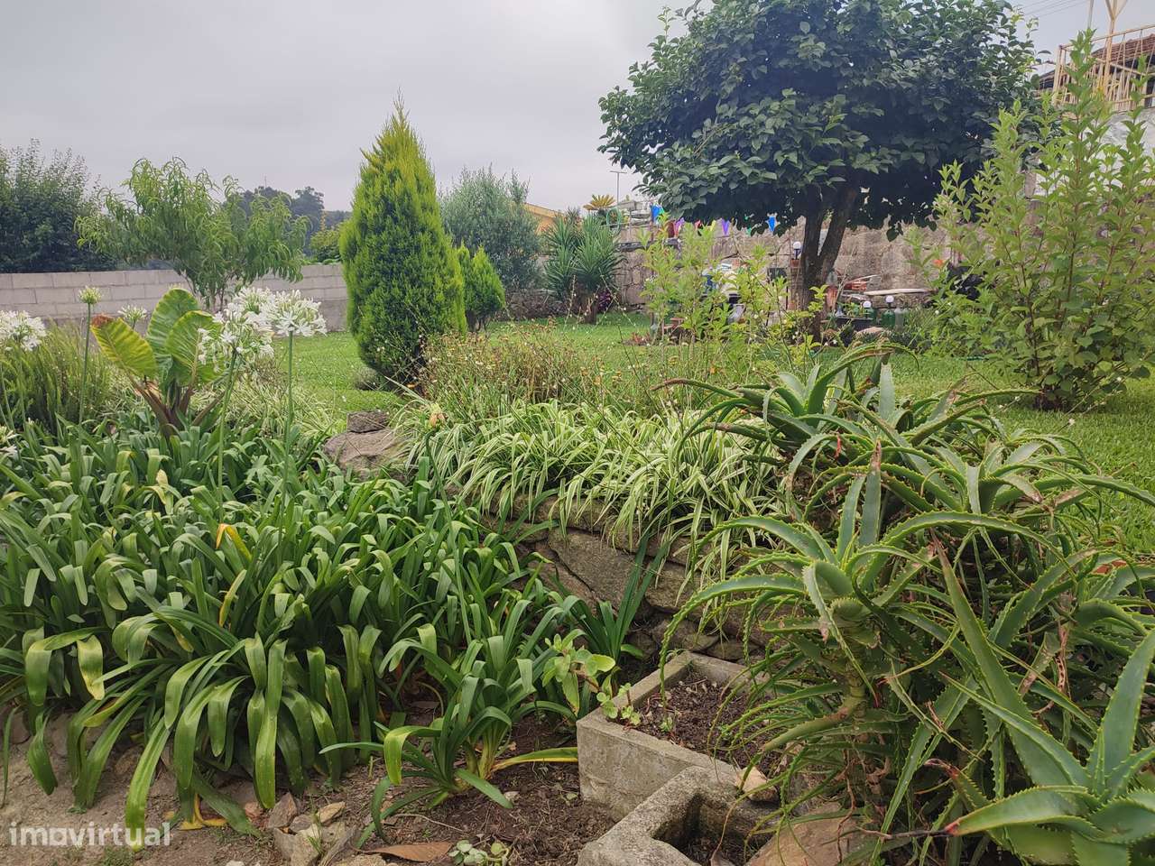 4 casas com tipologias T1, em terreno de  692m2,  à Marina do Freixo-30