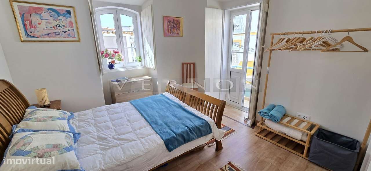Moradia Histórica Renovada no Centro de Lagoa | T3 com 194 m² | 2 Habi-17
