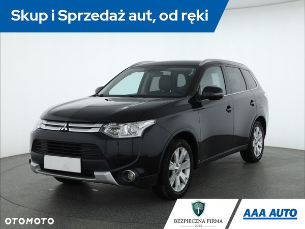 Mitsubishi Outlander - 2