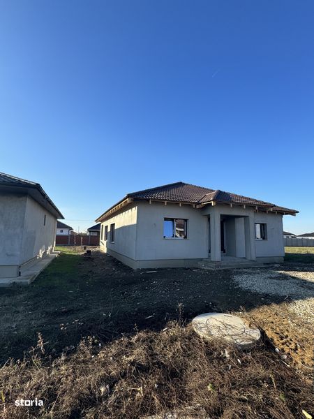 Vând casă Sântandrei la drumul expres (Ioșia)