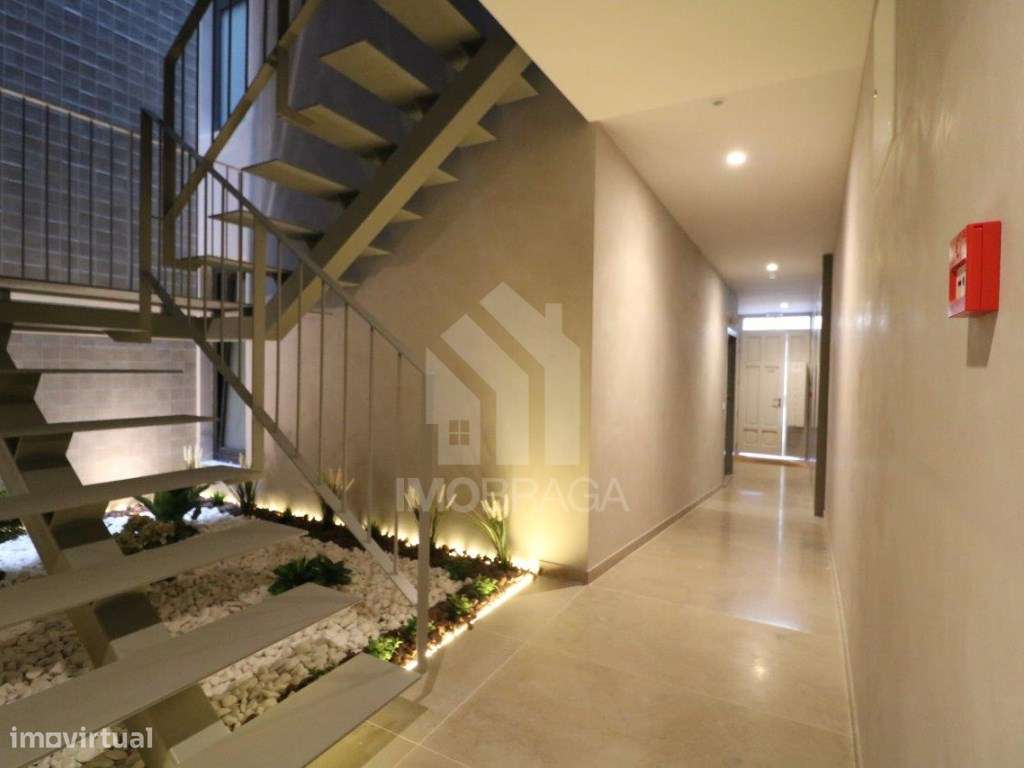 Venda de Apartamento T0 Novo, Mobilado e Equipado - Centro de Braga...-13