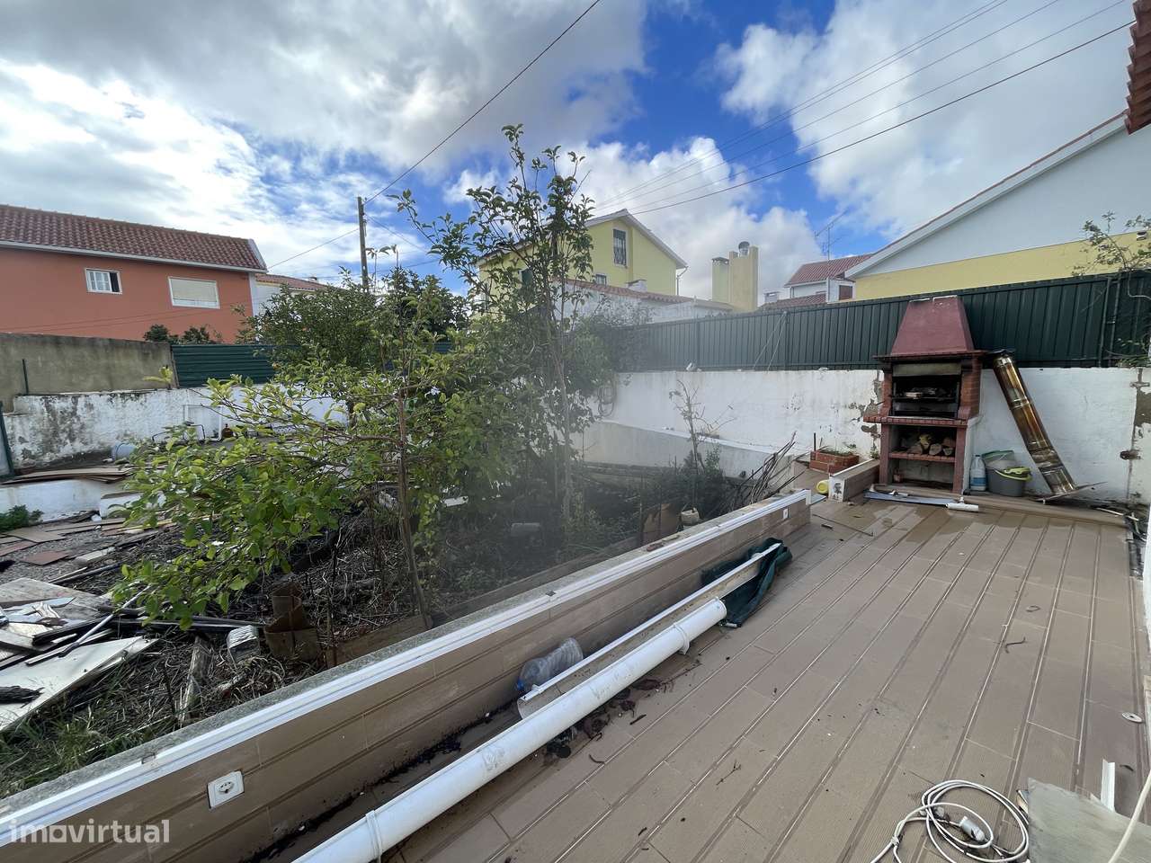 Moradia com 320m² de terreno e potencial incrível por apenas 385.000€-13