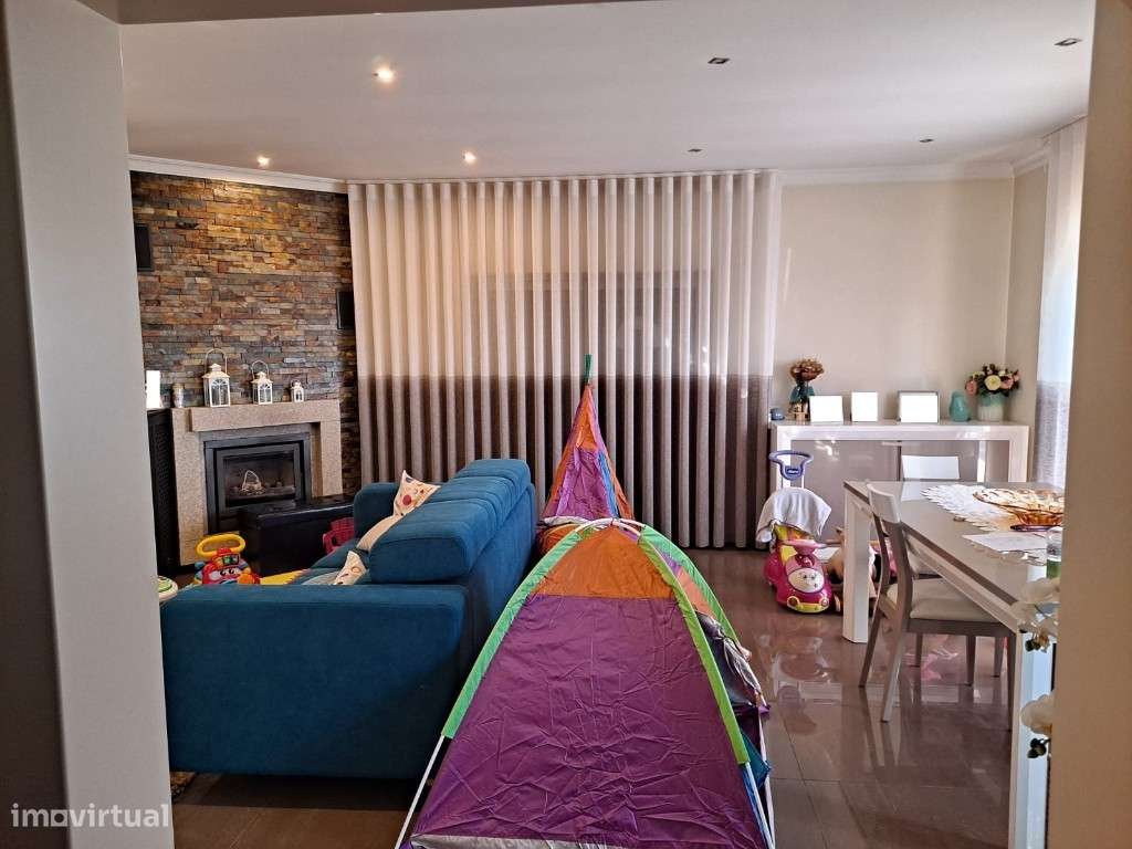 Moradia T3 Térrea 3 frentes P/ habitar - Duas Igrejas (Paredes) - C/ p - Grande imagem: 4/36