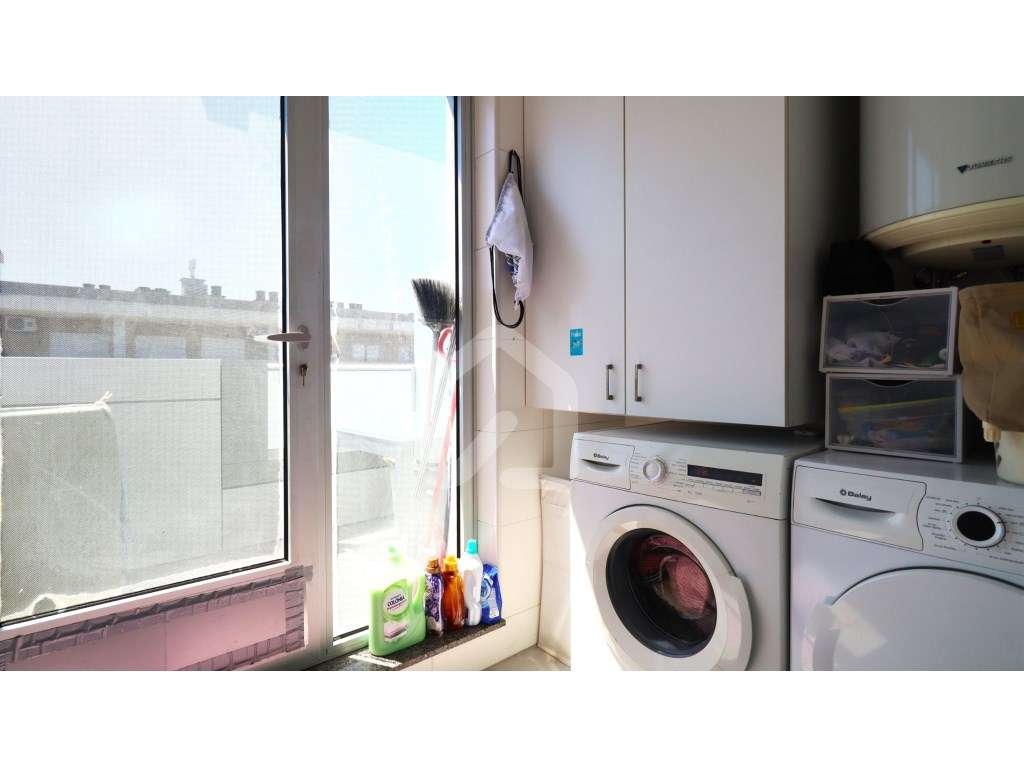 Apartamento T3 no último piso, vista Parque da Devesa-12