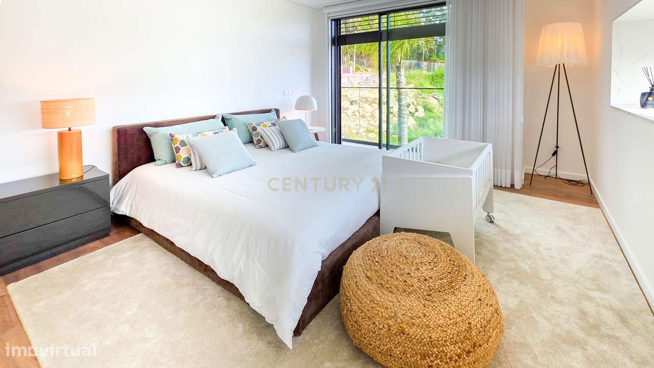 Moradia Contemporânea T4 com Piscina | Arquitetura Premium | Brufe, Vi-12