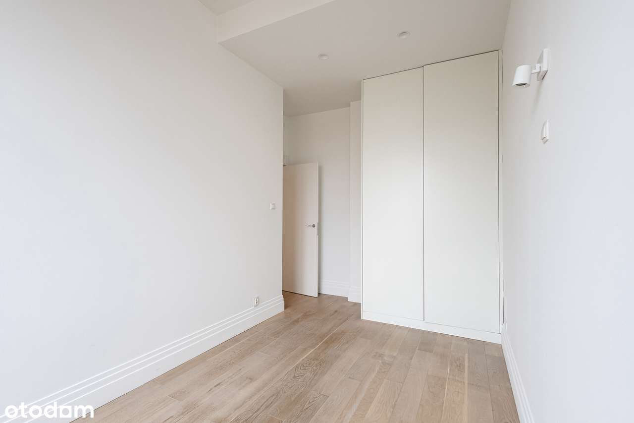 Wysokie sufity, gotowe do wprowadzenia, z garażem w centrum Lublina-17