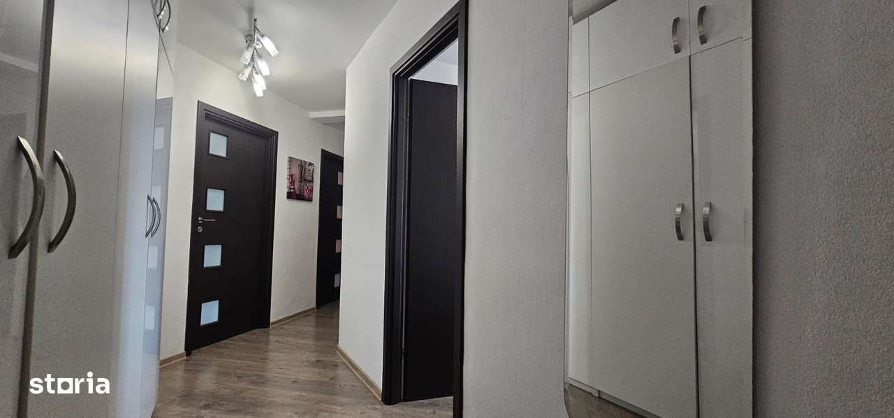 Vand apartament 3 camere,confort 1, decomandat, Str.Siretului-14
