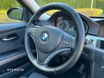 BMW Seria 3 318d Touring - 15