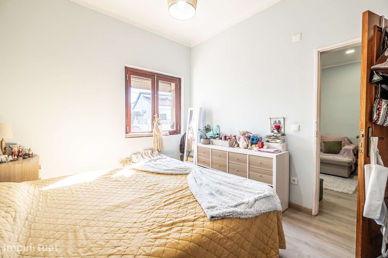 Moradia T3 com terraço e ar condicionado em Azeitão-17