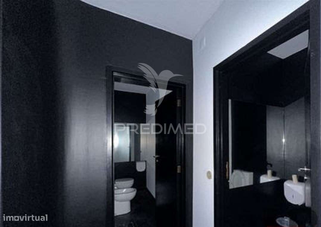 Loja no Centro do Porto - Grande imagem: 5/13