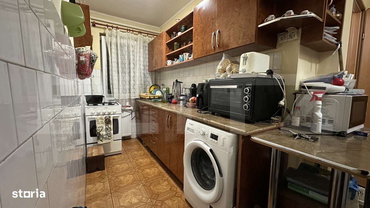 Apartament semidecomandat cu 2 camere, zona Velenta - Imagine principală: 3/8
