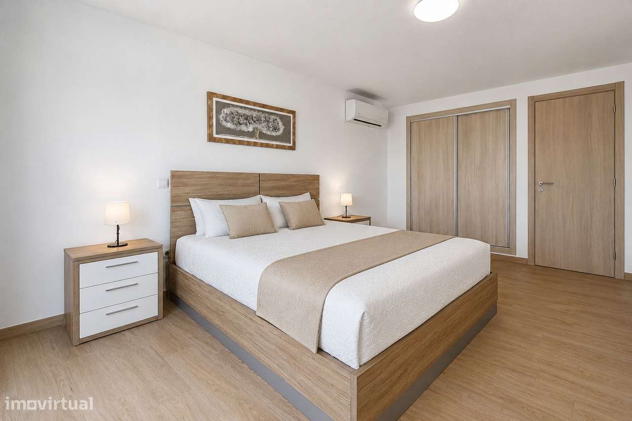 Apartamento T0+2 duplex mobilado e equipado na Manta Rota, Algarve-13