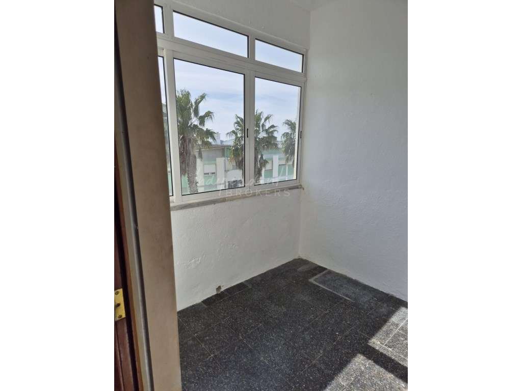 T2 em Oeiras para venda na Figueirinha-7