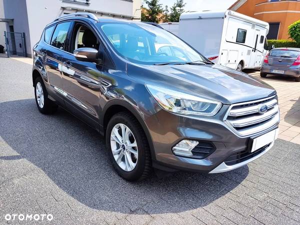 Ford Kuga 1.5 EcoBoost 2x4 Titanium - 1