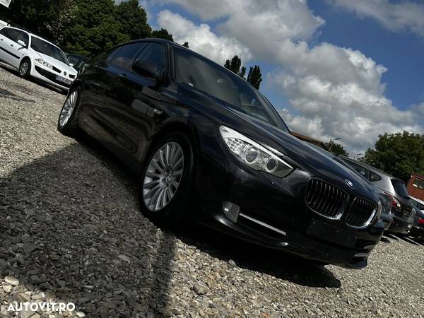 BMW Seria 5 530d Aut. GT - 36