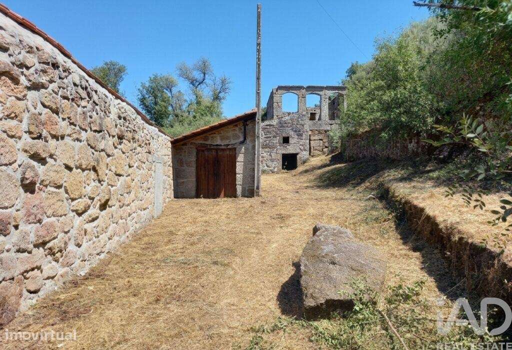 Lagar em Travanca de Lagos de 395 m2 - Grande imagem: 4/27