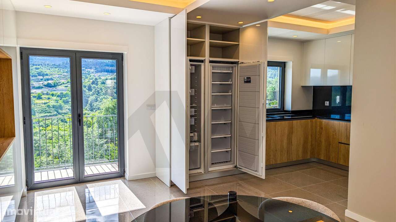 Moradia nova T4+2 Mobilada com Vista Montanha em Lordelo – Vila Real-24
