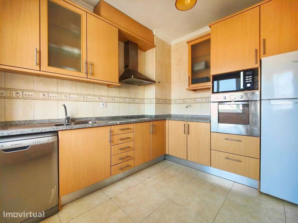 Apartamento T3 no Centro de Viana do Castelo para arrendar - Grande imagem: 2/12