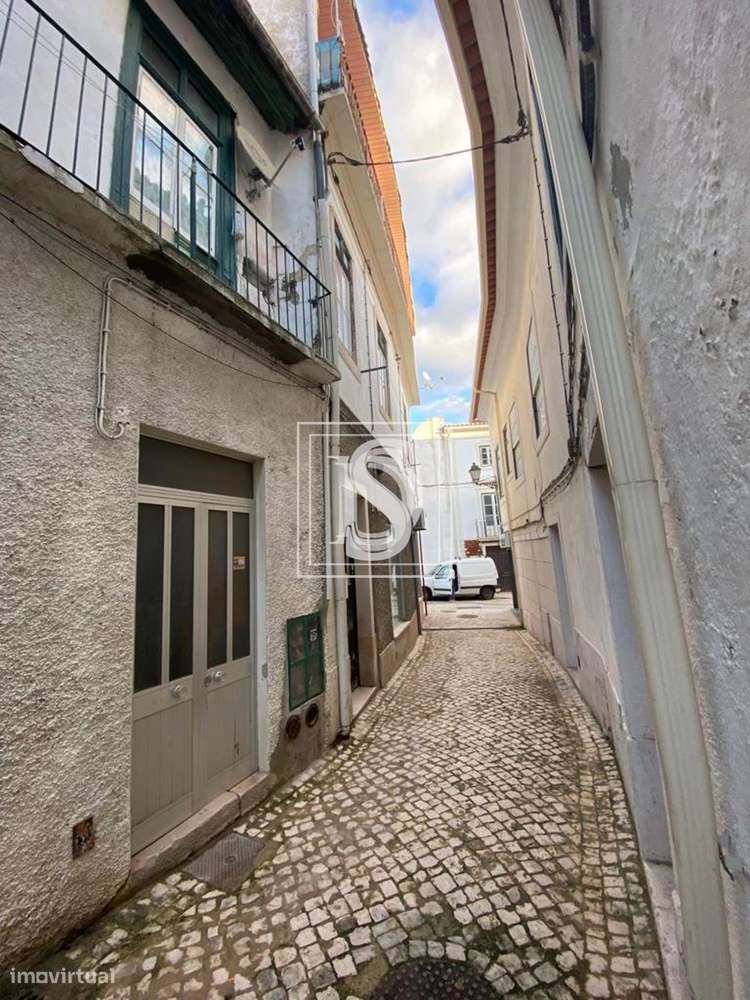 Prédio para Investimento no Coração de Torres Novas - Grande imagem: 5/8