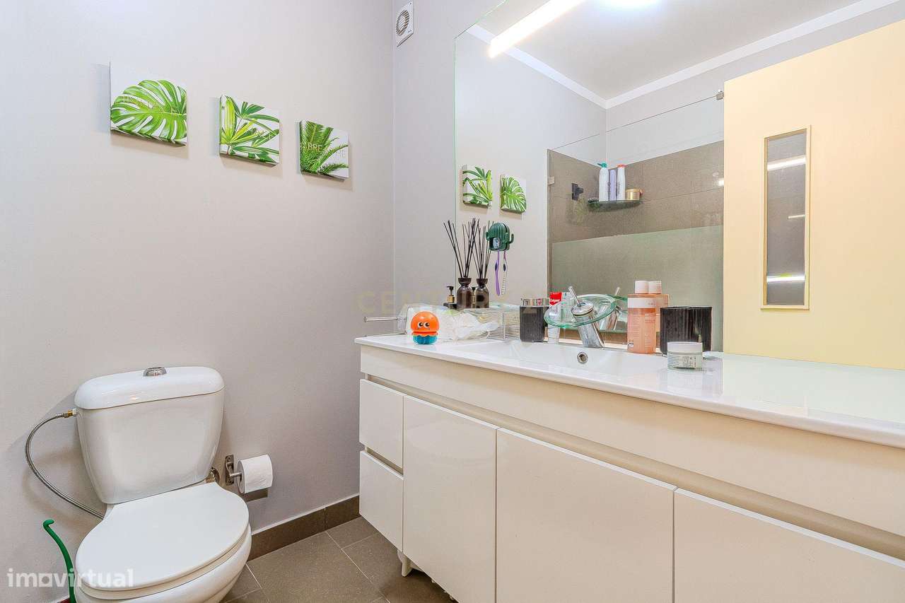 Apartamento T2 renovado, em Faro-15