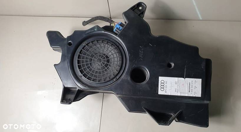 AUDI A3 8P SUBWOOFER 8P3035382 - 1