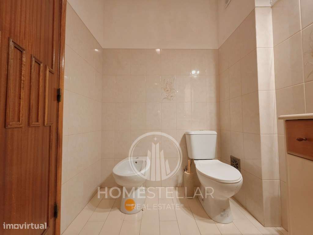 Apartamento T3 com varanda e arrecadação-22