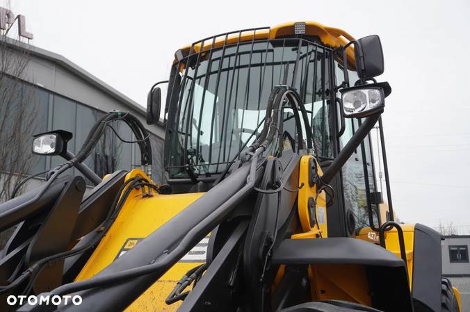 JCB 437 HT T4 / Long reach / 17t - 22