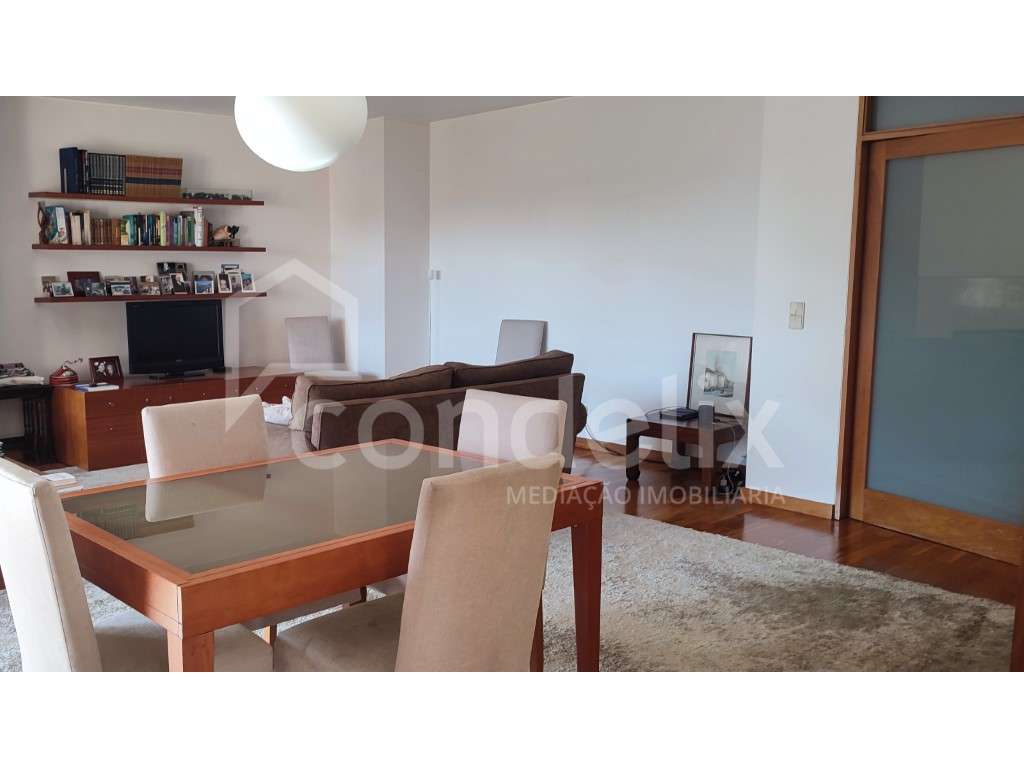 Apartamento T3 na Foz junto à Universidade Católica - Grande imagem: 4/33