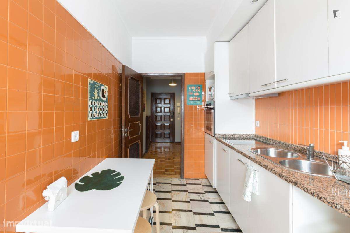 Quarto - localizado em Paranhos Porto - Grande imagem: 5/13