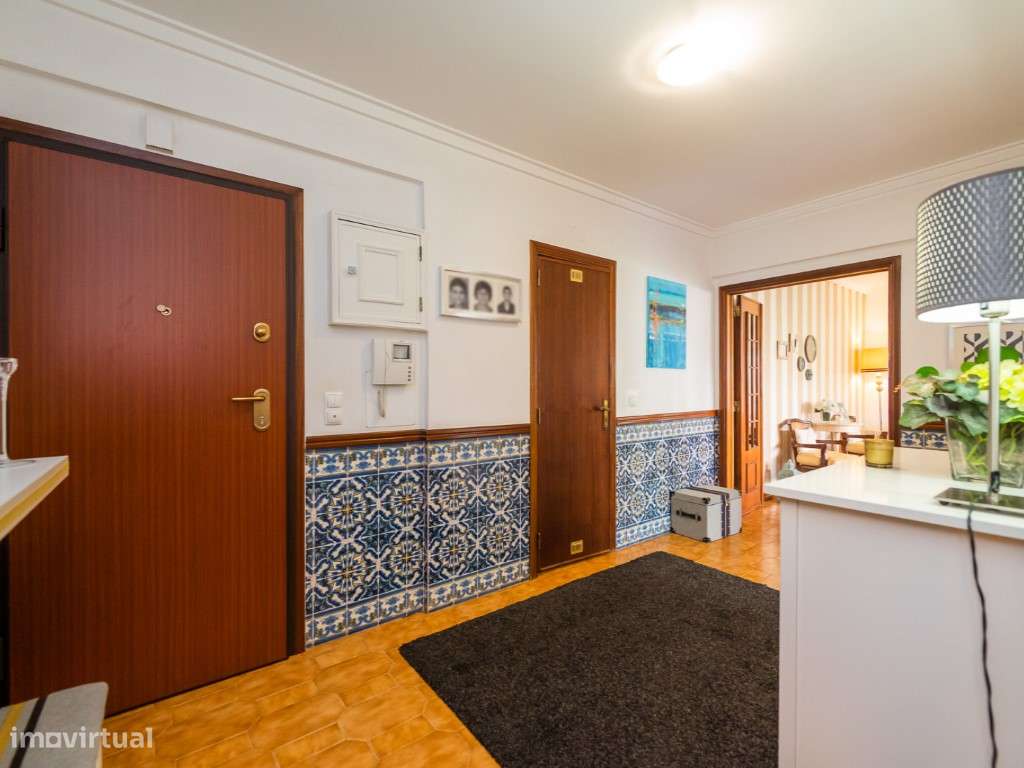 T2 Massamá junto ao Shopping - Espaço, Luz e Excelente Localização-14