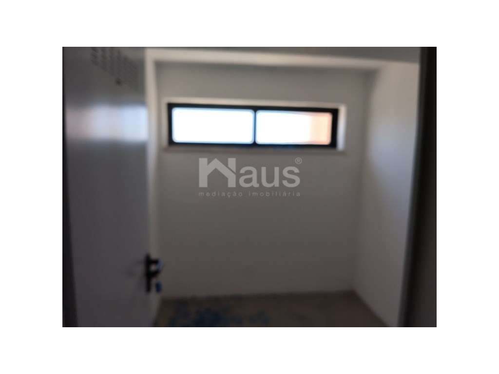 T2 com parqueamento e arrecadação-14