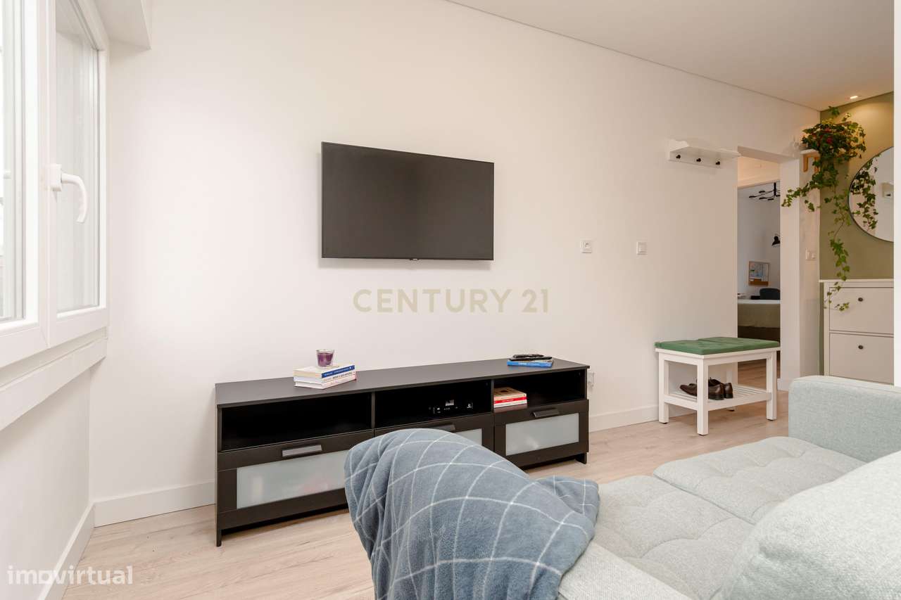 Apartamento T2 Mobilado no Centro de Almada – Excelente Localização-9