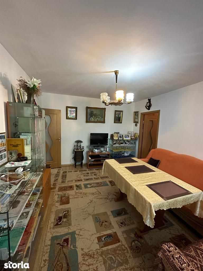 4 camere-zona tomis nord