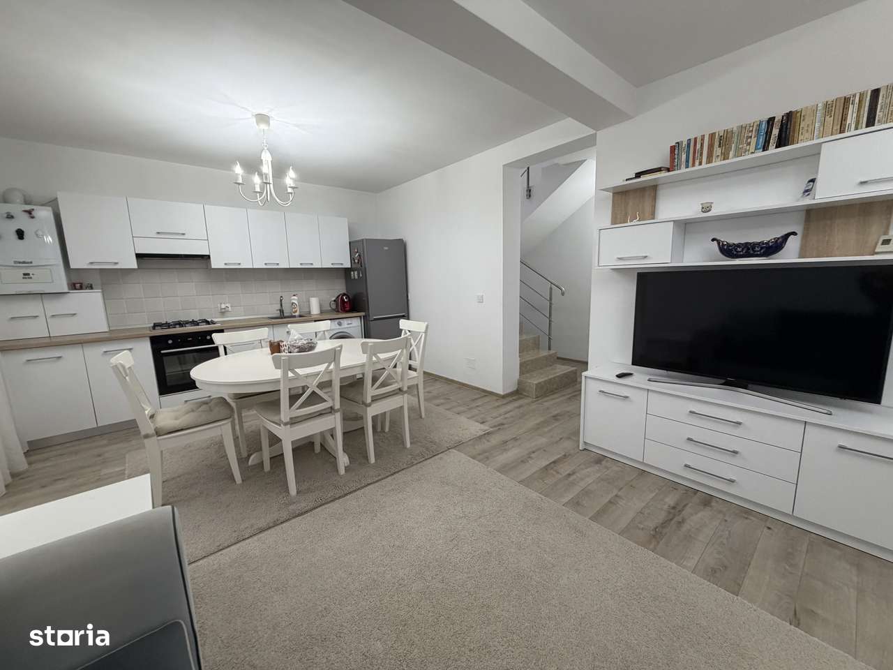 Chirie Mioveni, Casa P+1, mobilata si utilata - Imagine principală: 4/12