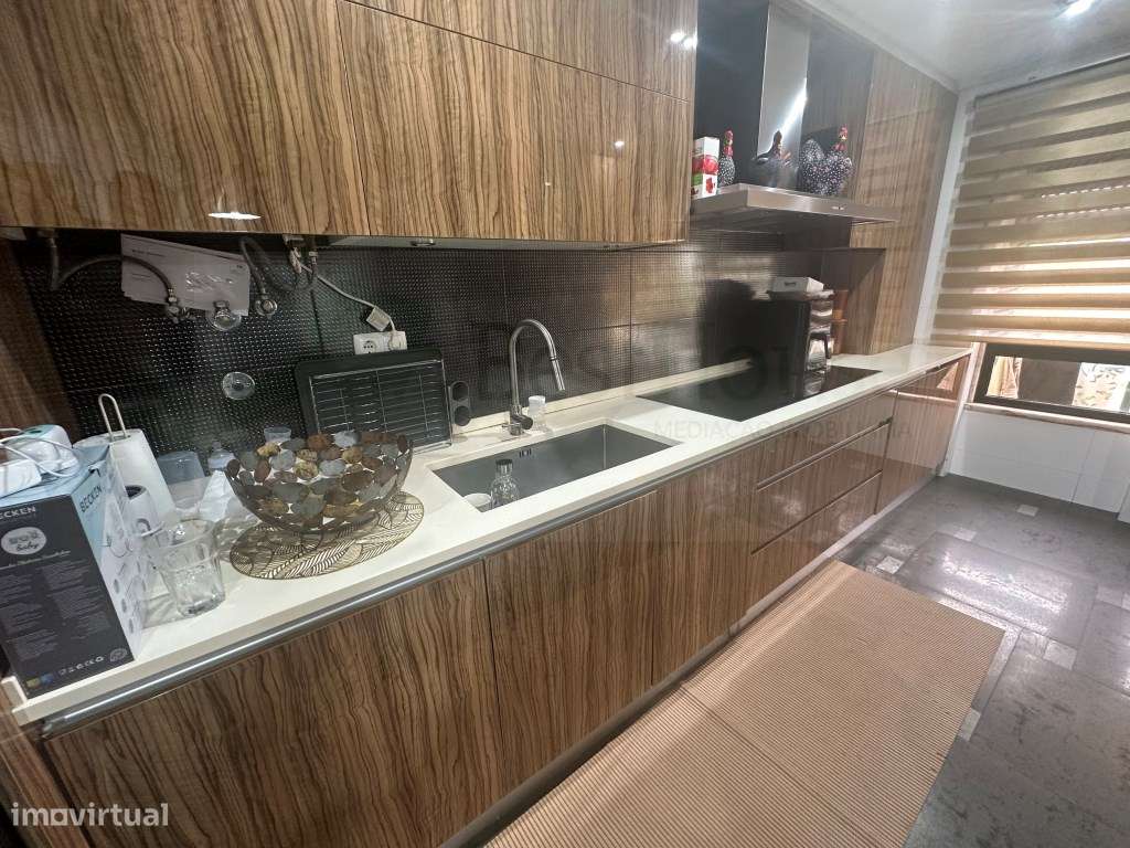 T3 Massamá Norte - totalmente remodelado-30