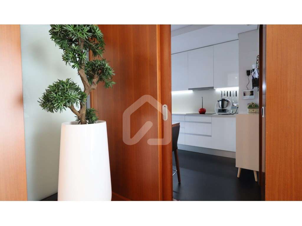 Moradia T3 + T0 em Condomínio Fechado com Piscina à Venda em Vila N...-9