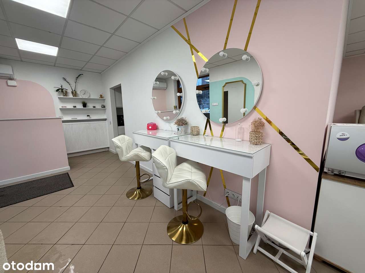 Na sprzedaż: w pełni wyposażony, działający salon kosmetyczny — Wola - Pełny obrazek: 4/14