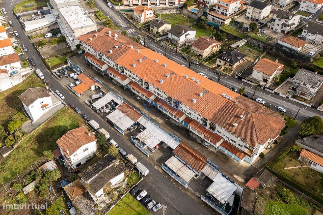 Loja, 169 m², Candoso São Tiago e Mascotelos-28