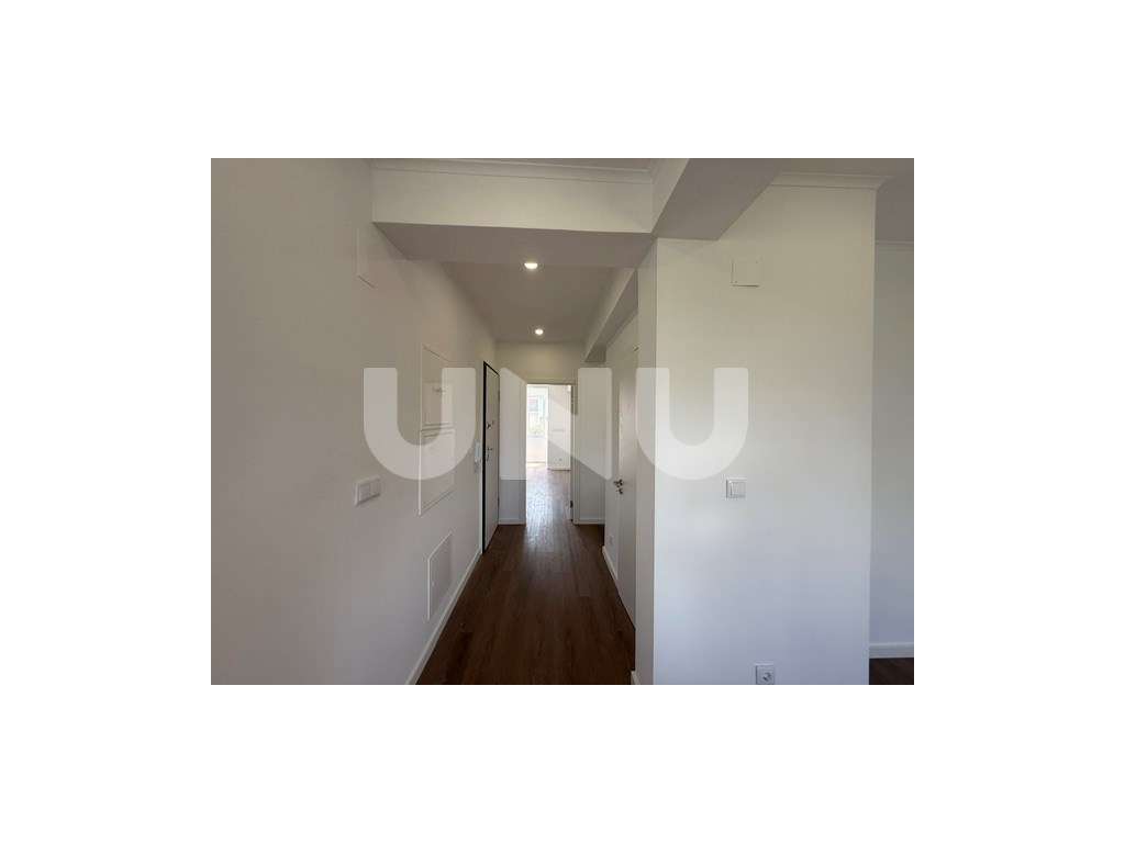 Apartamento T2 na Amadora com muita luminosidade-23